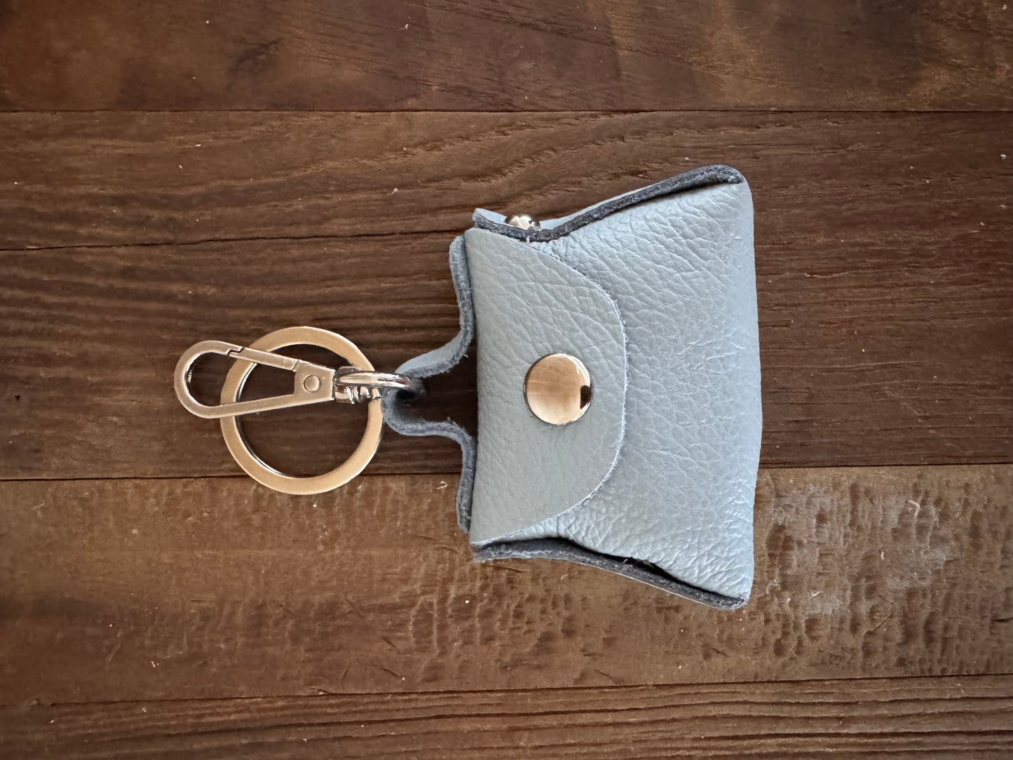 Charm / sleutelhanger tasje blauw