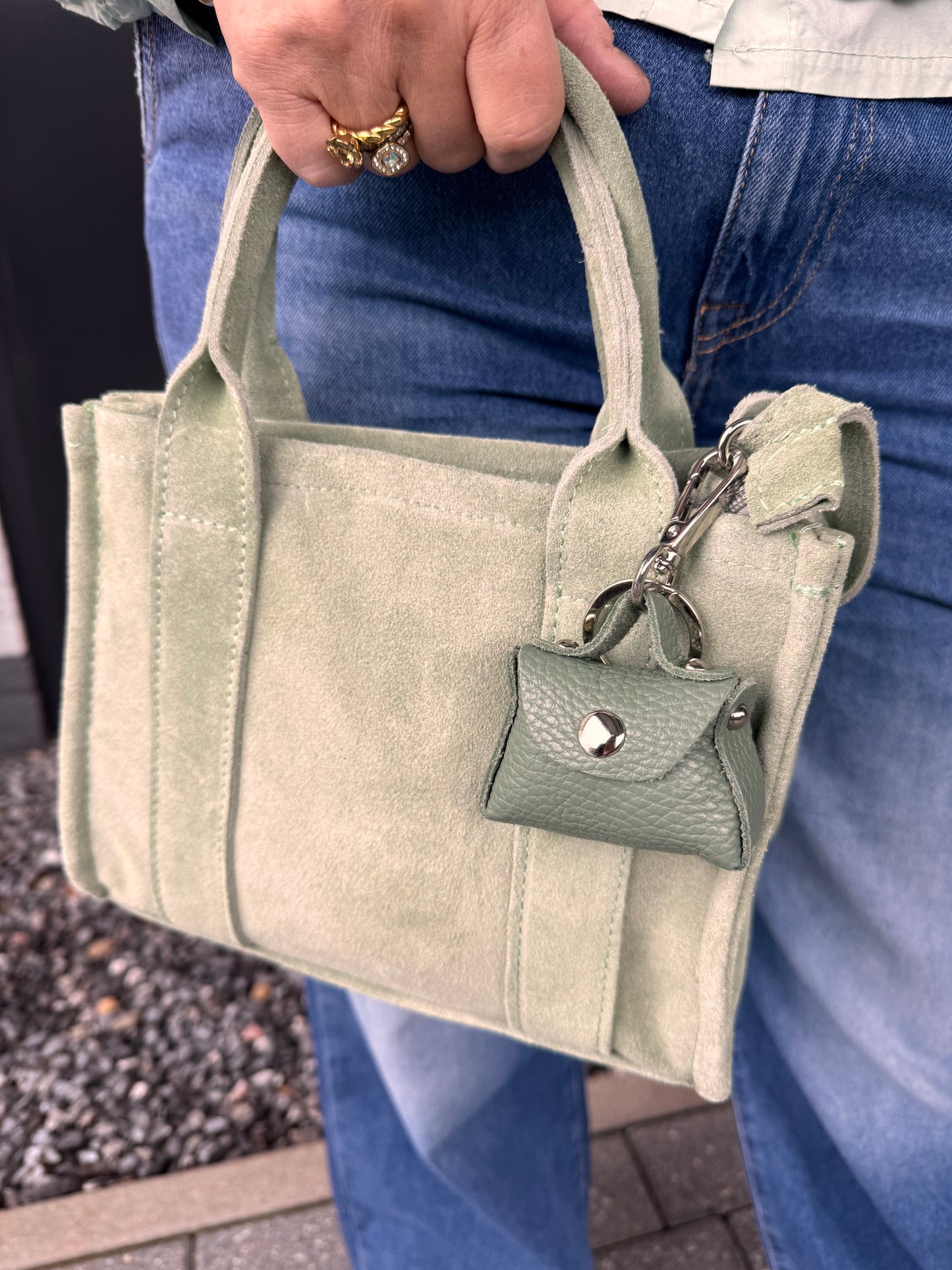 Charm / sleutelhanger tasje groen