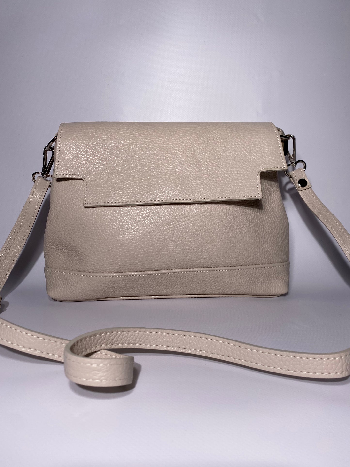 Tasje crossbody echt leer beige