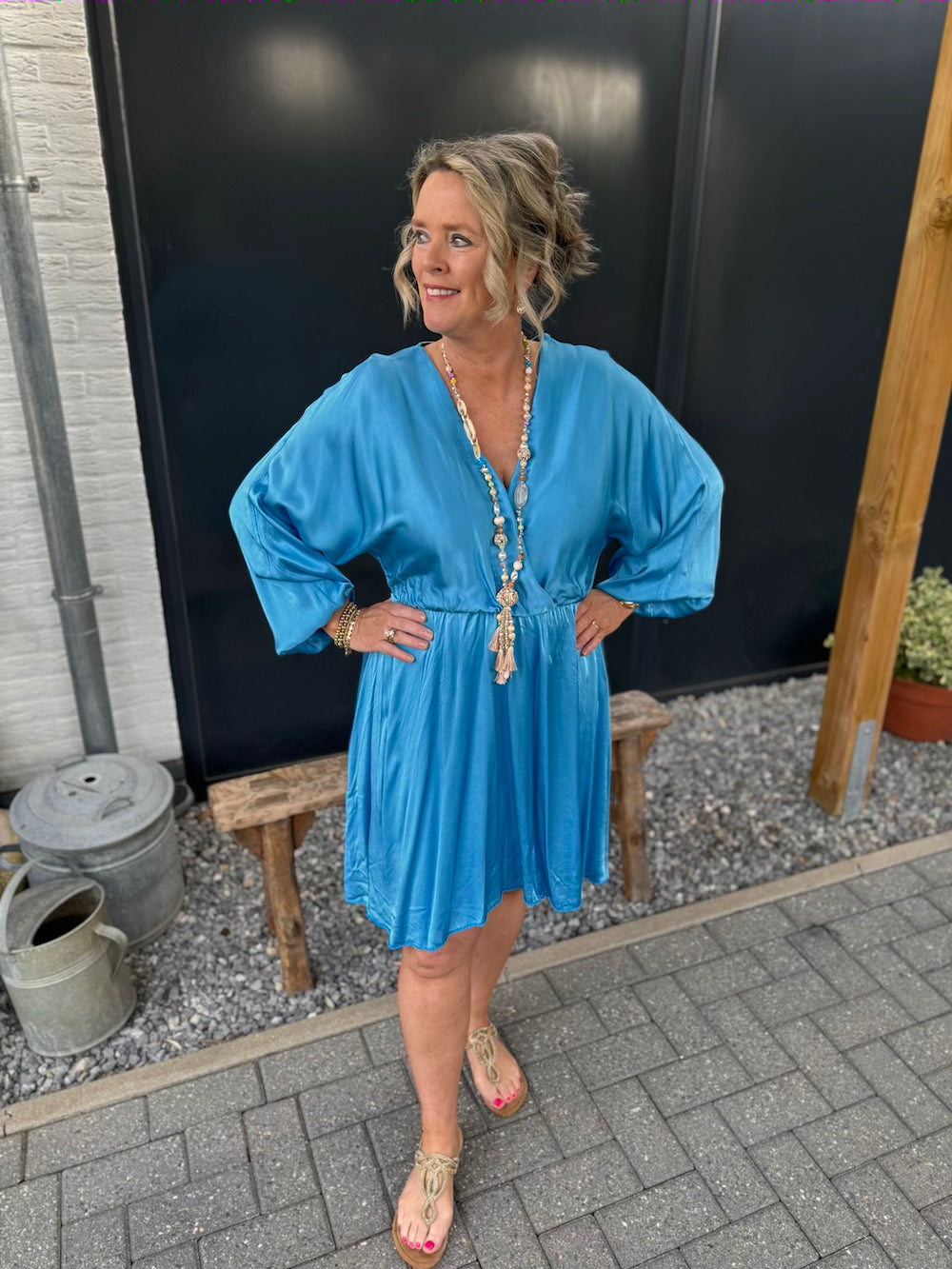 Jurk V hals viscose blauw
