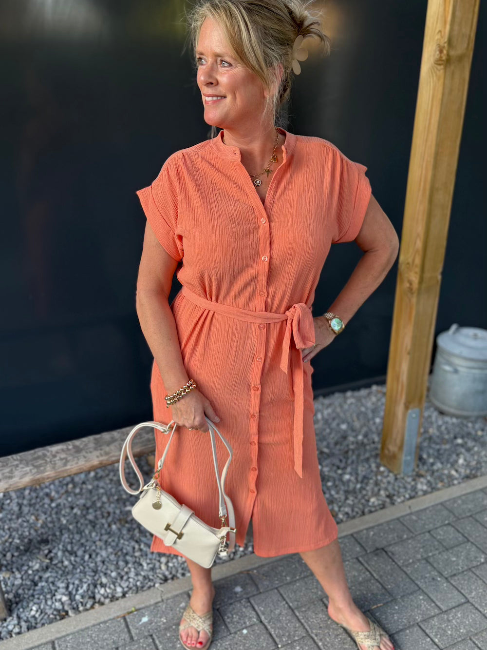 Midi dress met knoopjes oranje