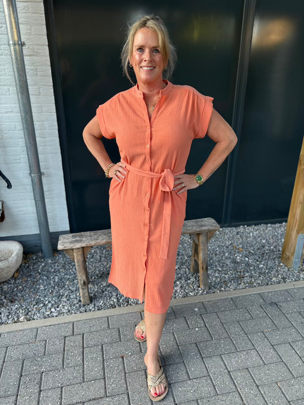 Midi dress met knoopjes oranje
