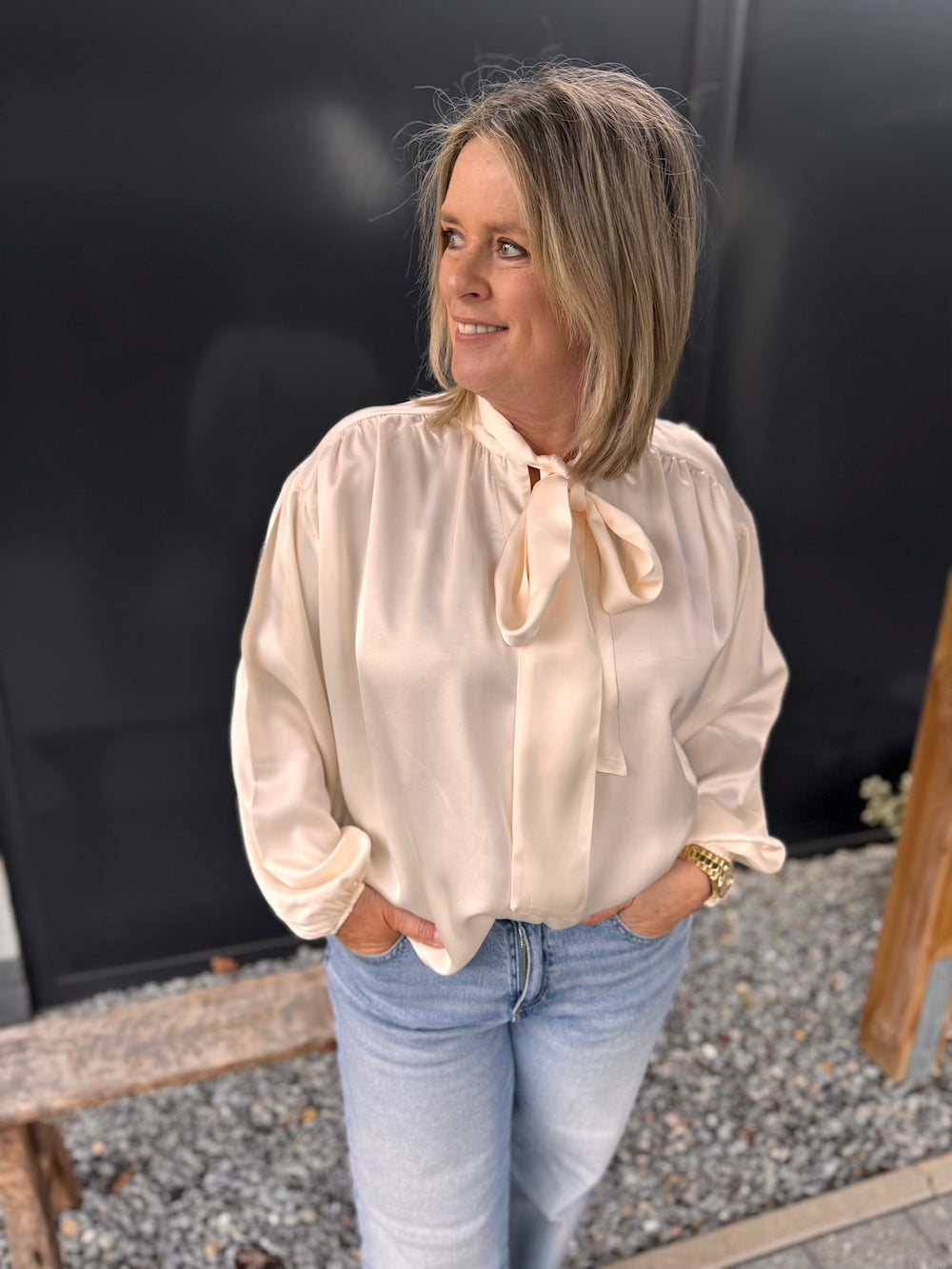 Blouse met strik roomwit