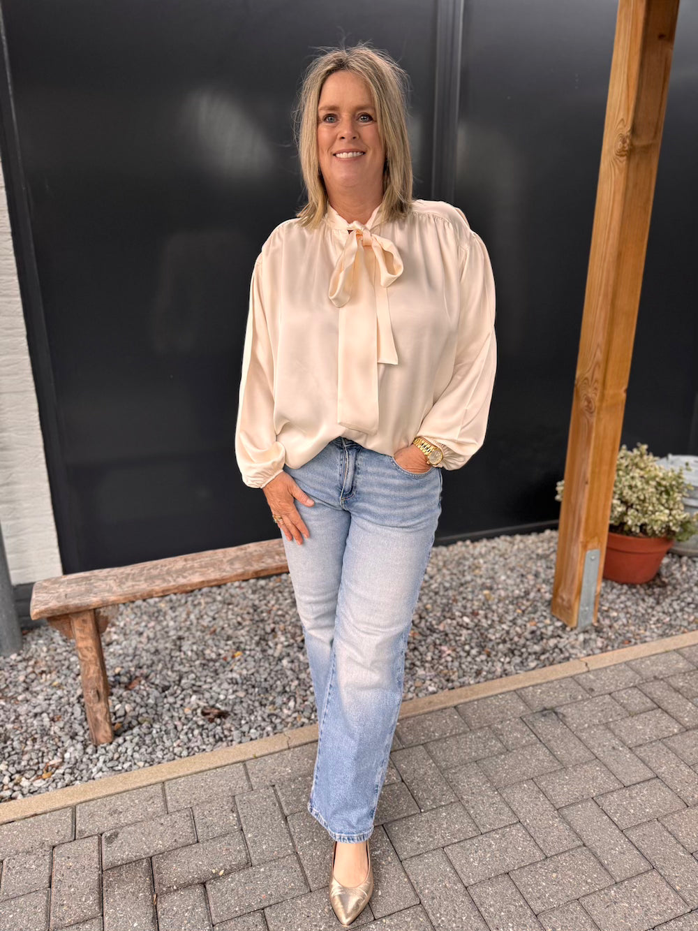 Blouse met strik roomwit