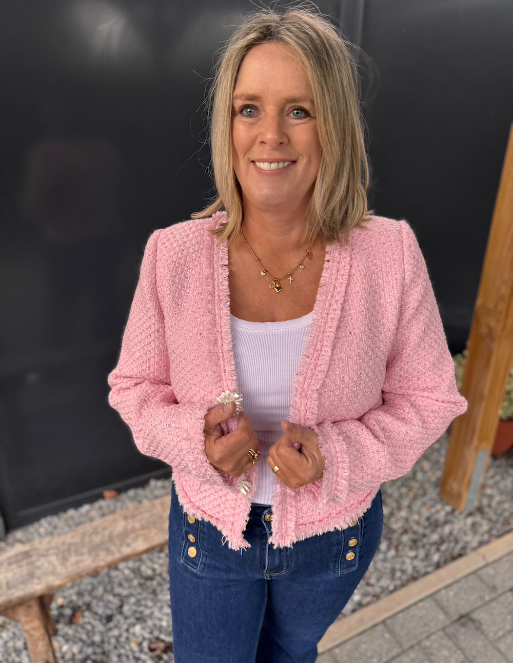 Blazer met bloemen knoop