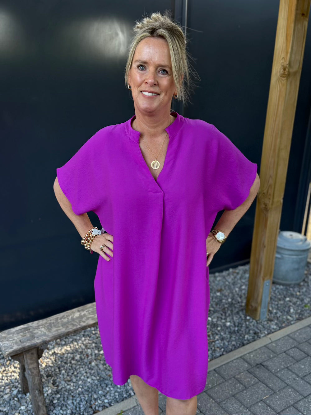 Mididress V hals magenta