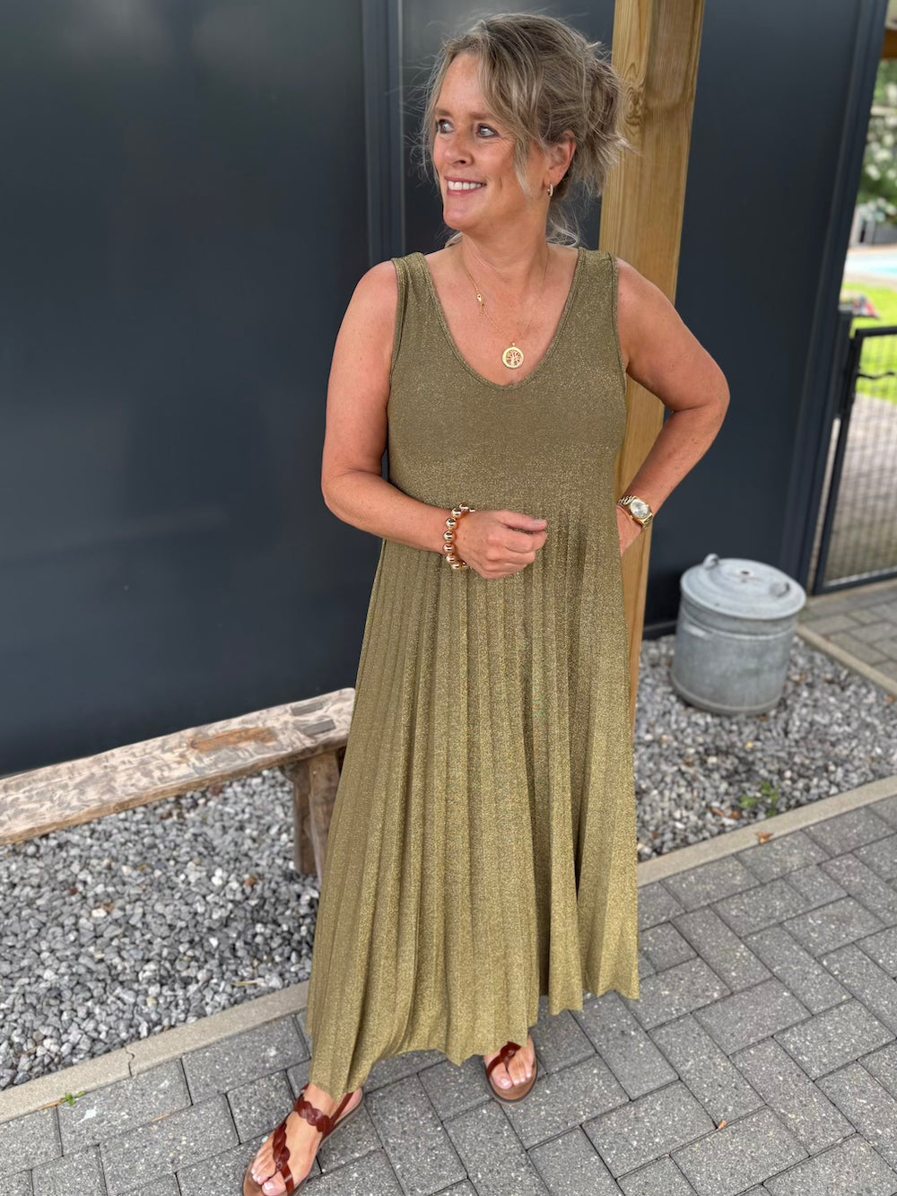 plise jurk khaki met lurex