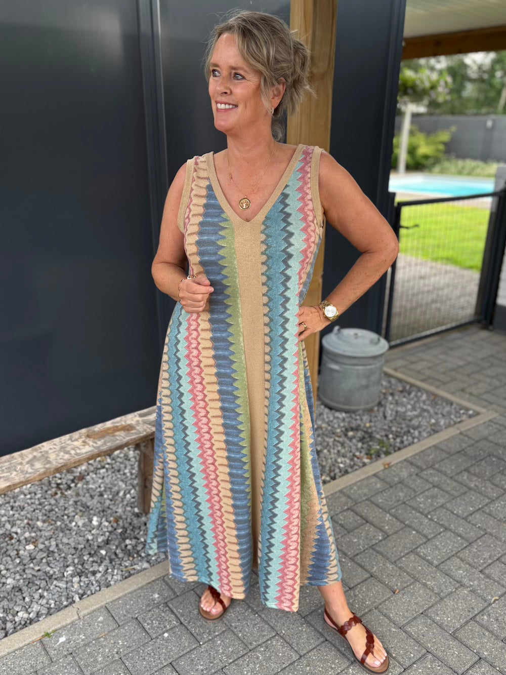 Jurk V hals blauw roze groen