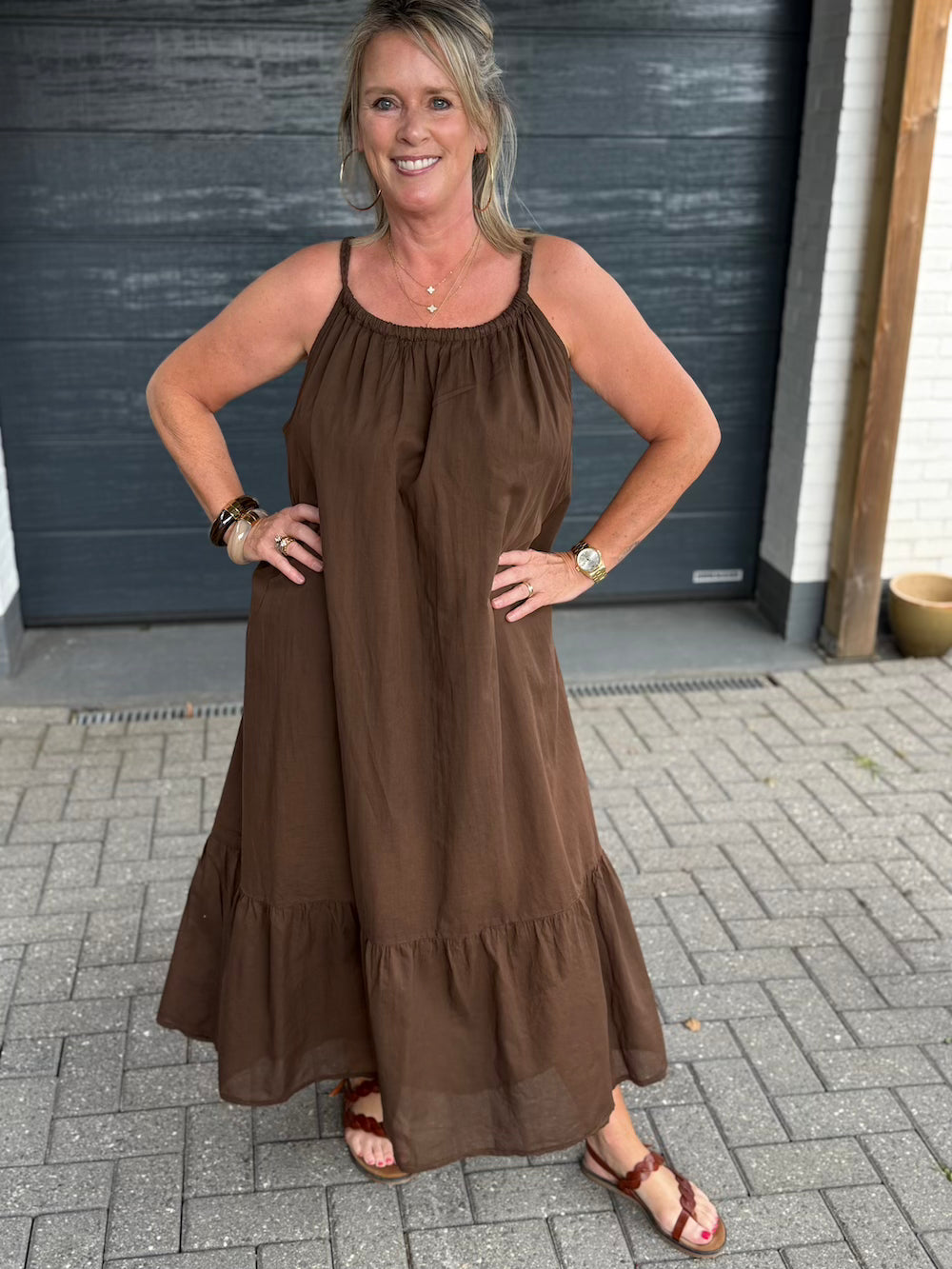 zomerjurk gevlochten bandjes bruin