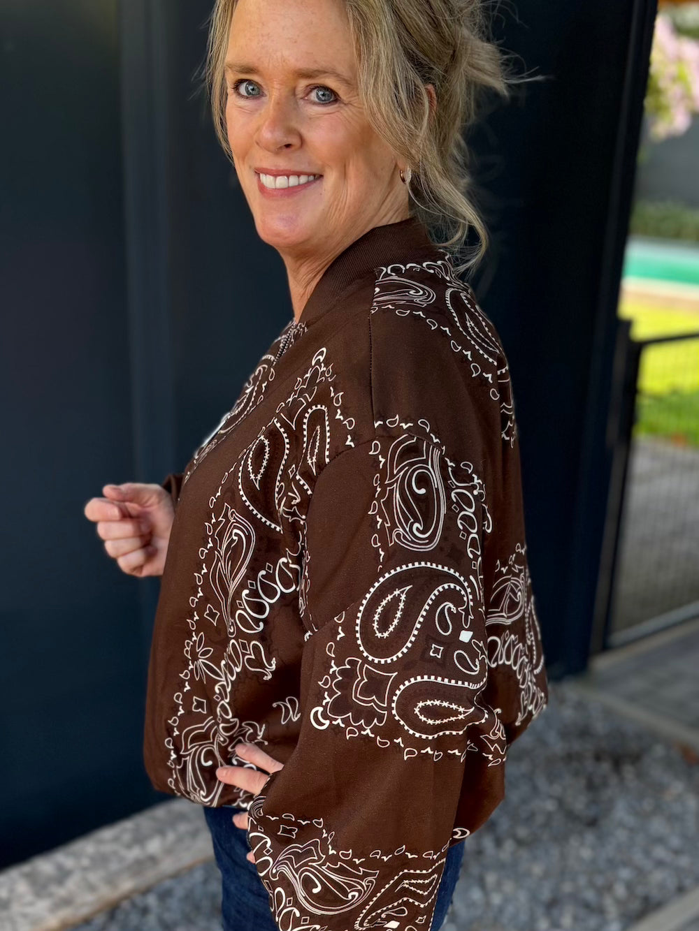 Bomber jas bruin met print