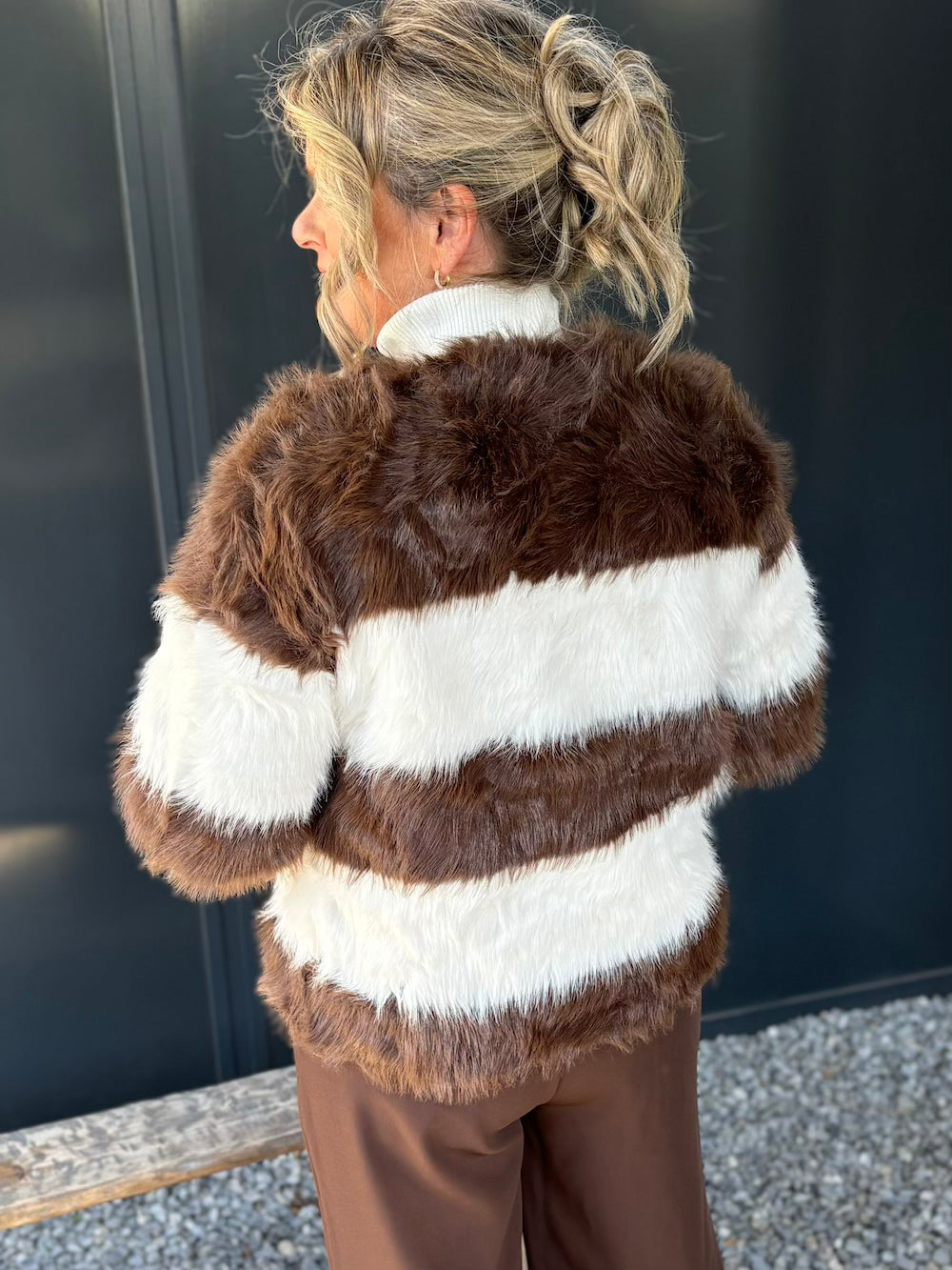 Jasje fake fur bruin wit