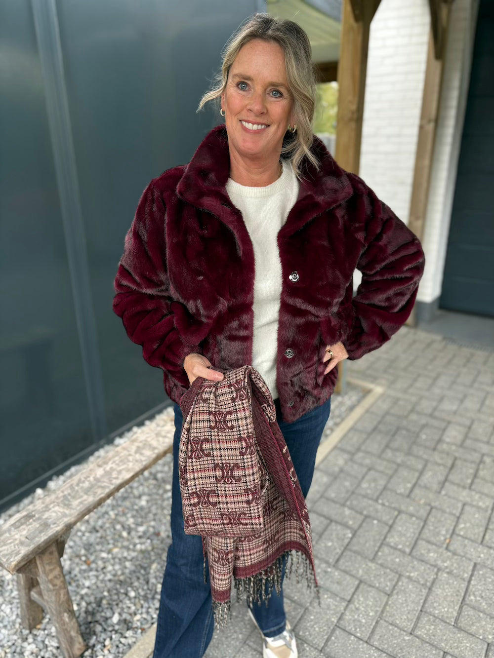Jasje fake fur bordeaux