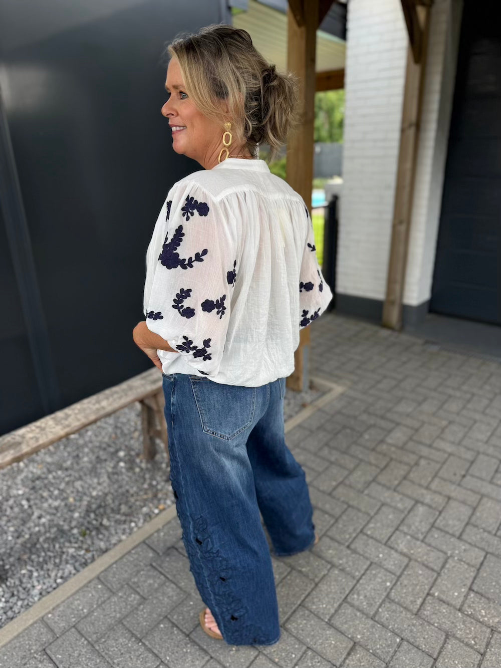 Blouse 3/4 mouw met bloemen versiering