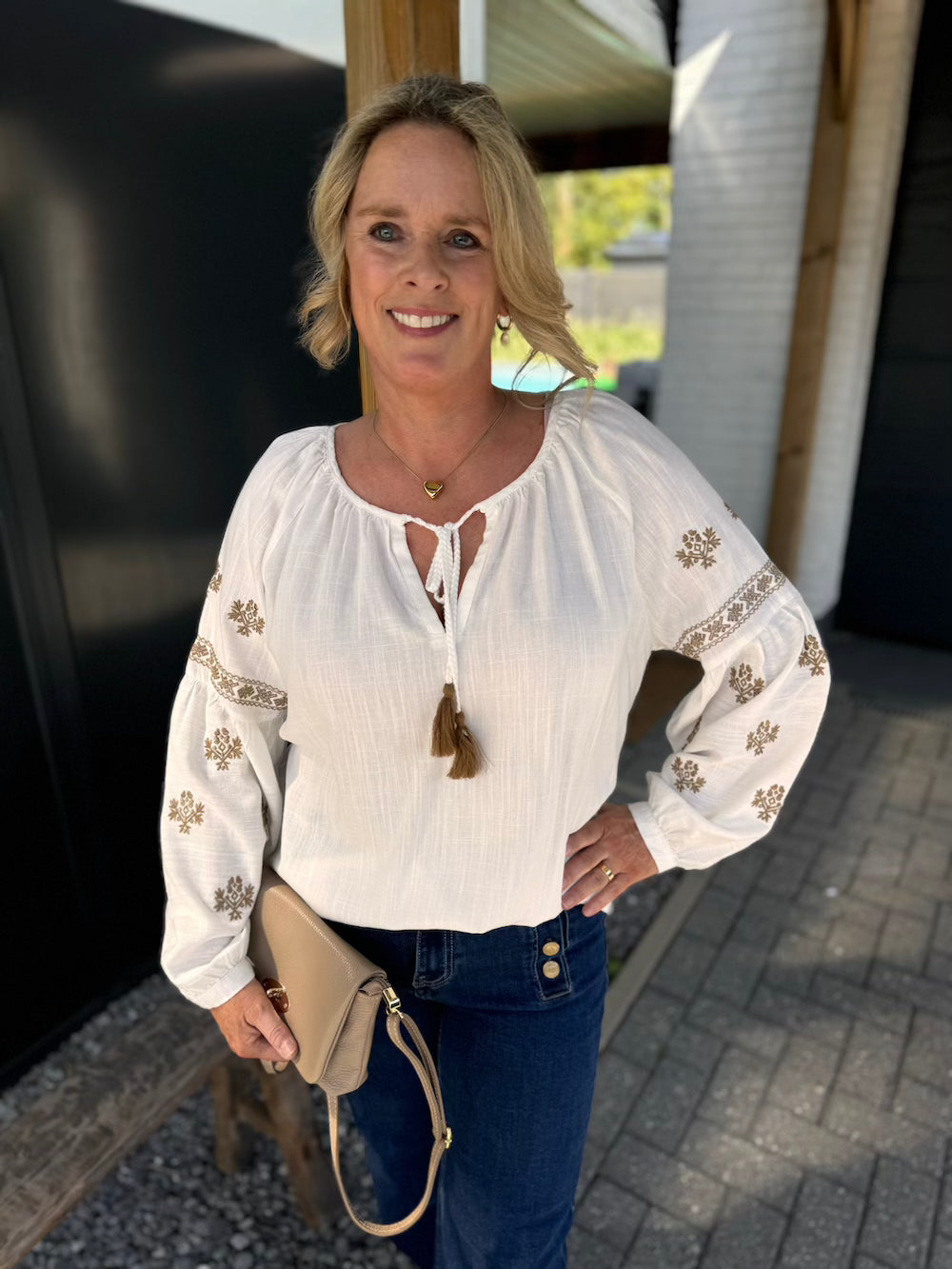 Blouse/ tuniek met geborduurde bloemen bruin