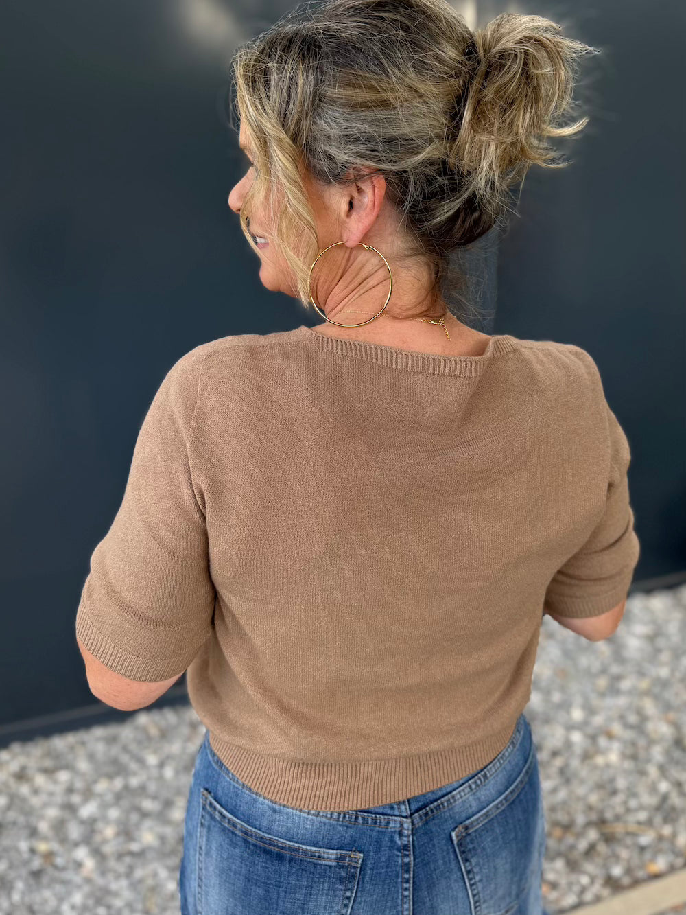 basic truitje v hals marine camel