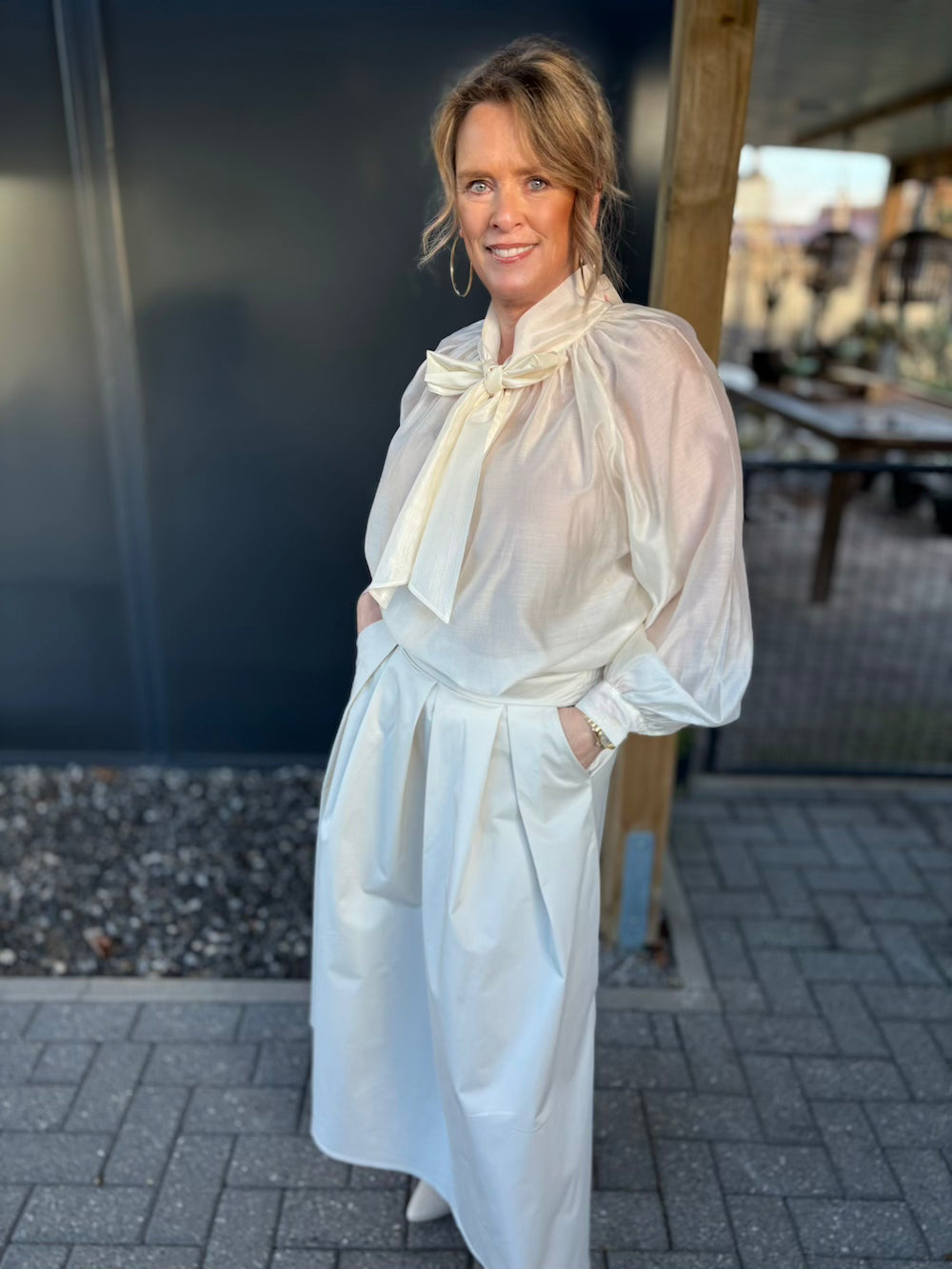 Blouse met strik crème
