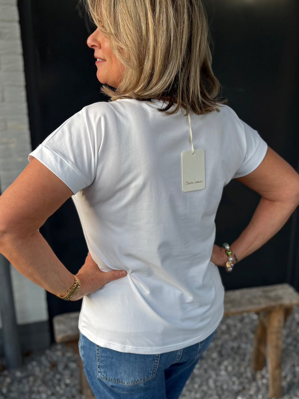 T shirt wit met beige bloem