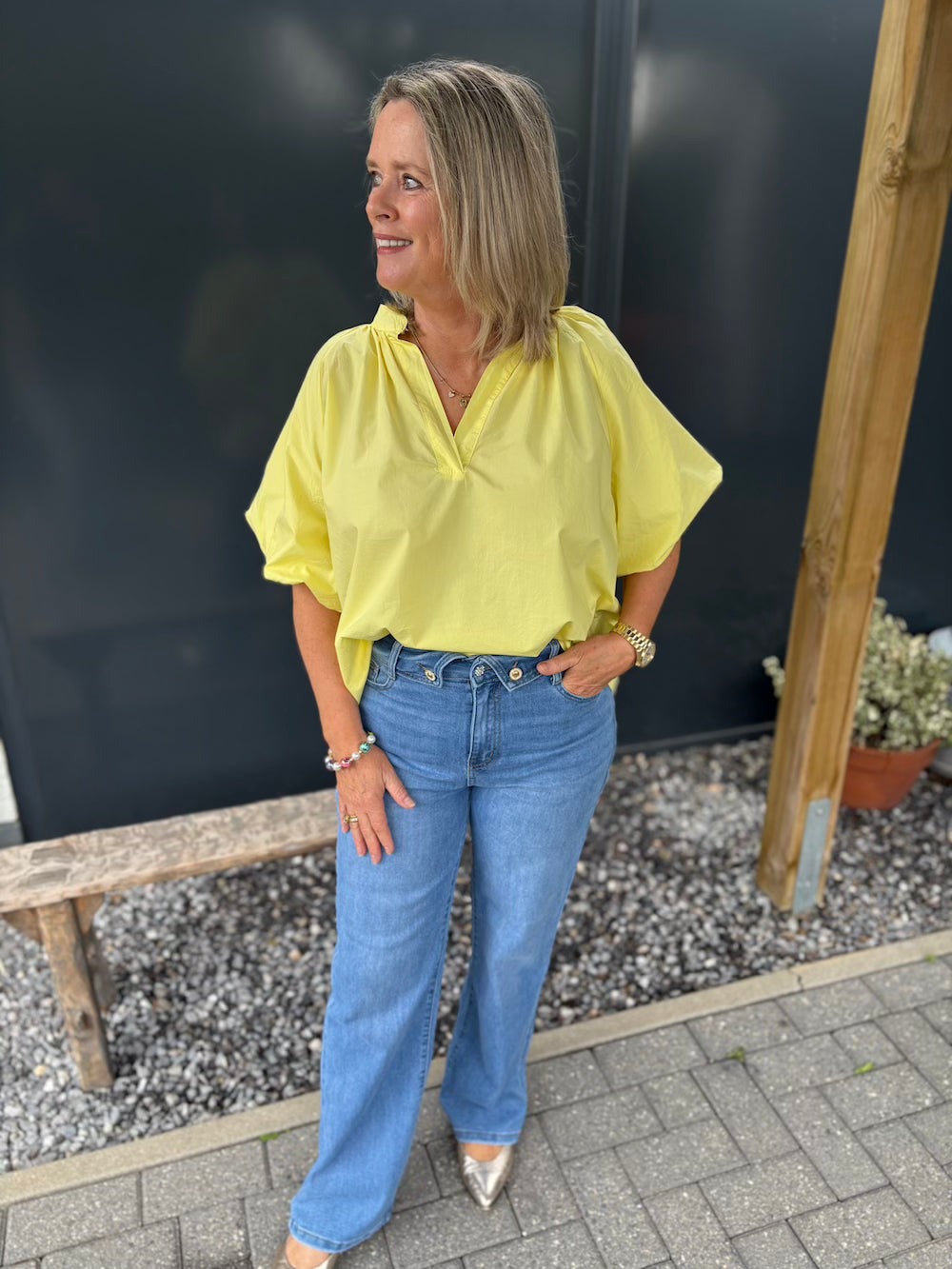 Blouse met korte pofmouw geel
