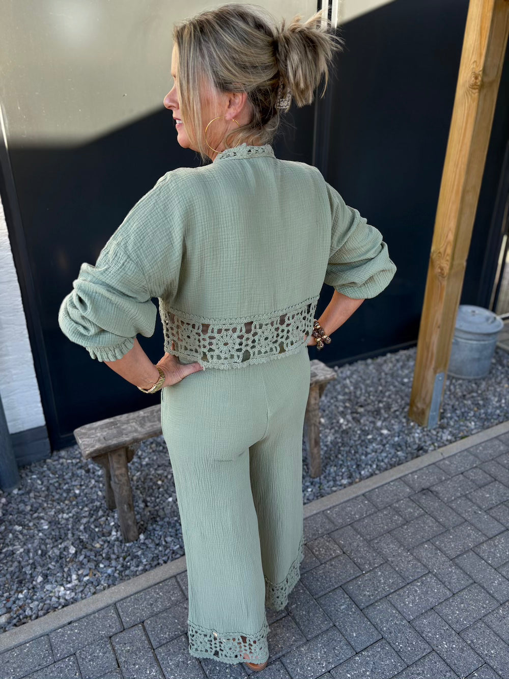 Set broek en vestje tetra met gehaakte details khaki
