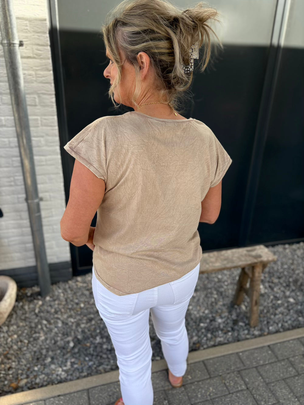 T- shirt met kraaltjes beige