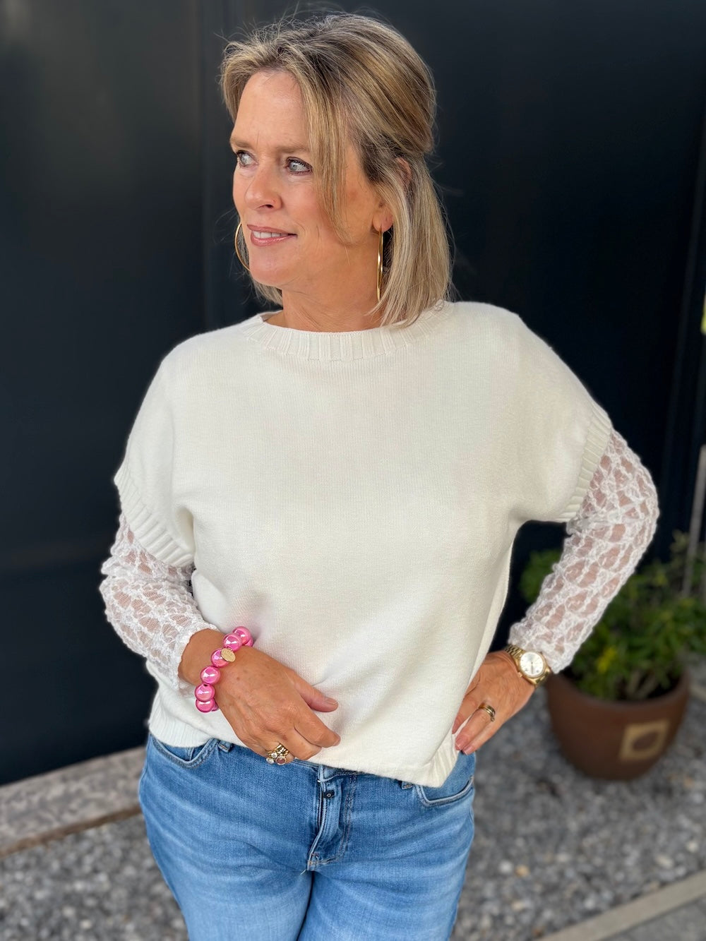 Gebreid truitje met kort mouwtje wit