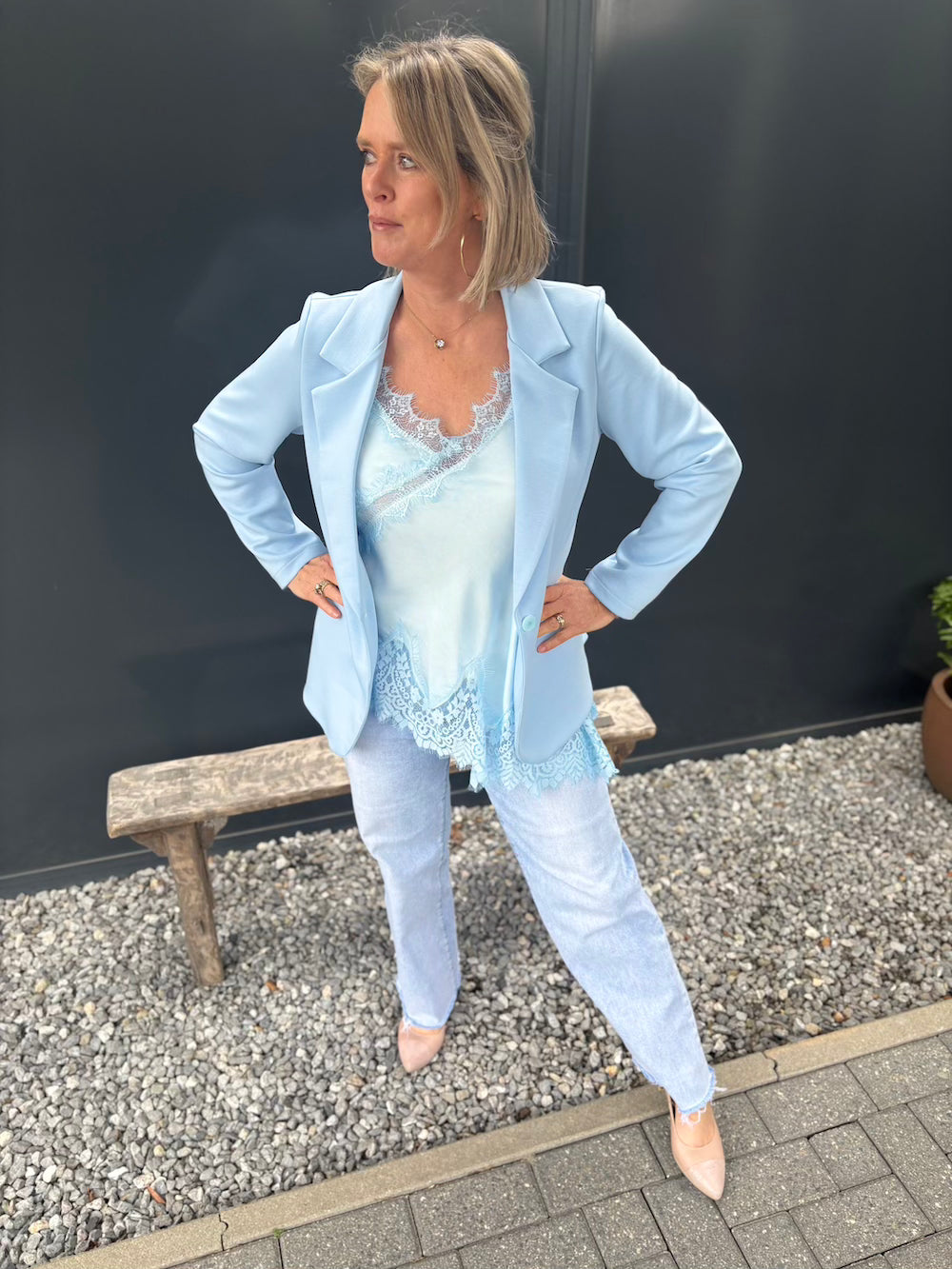 Top a symmetrisch kant pastel blauw