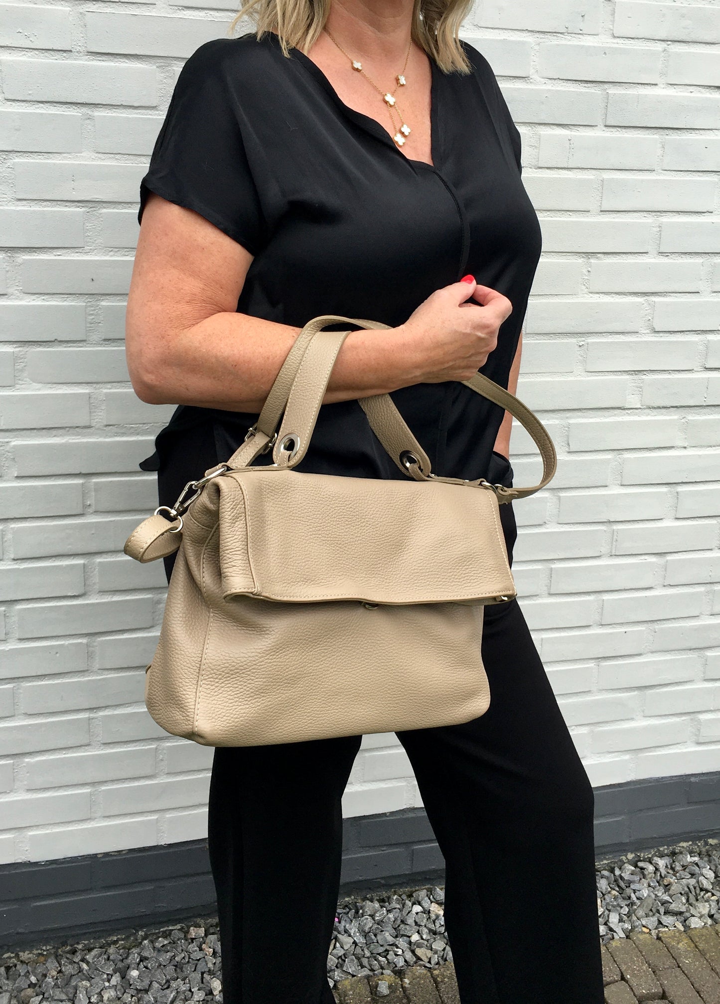 Schoudertas echt leer beige