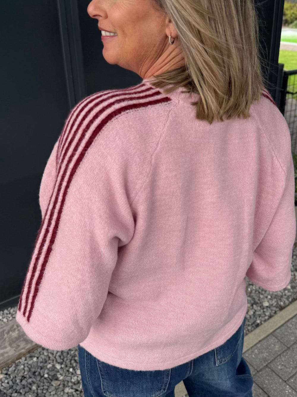 gebreid truitje wijde mouw met strepen roze