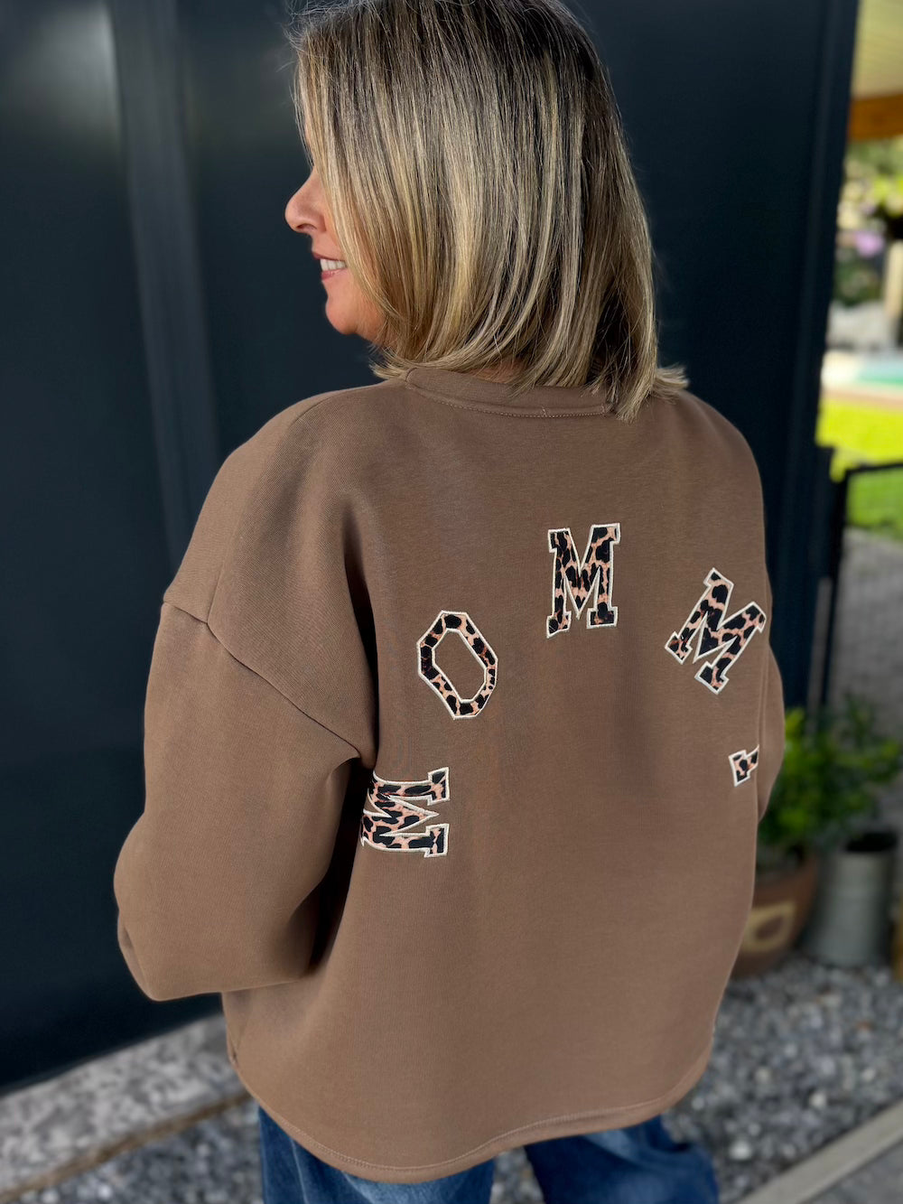 Mommy sweater met luipaard applicatie mokka 