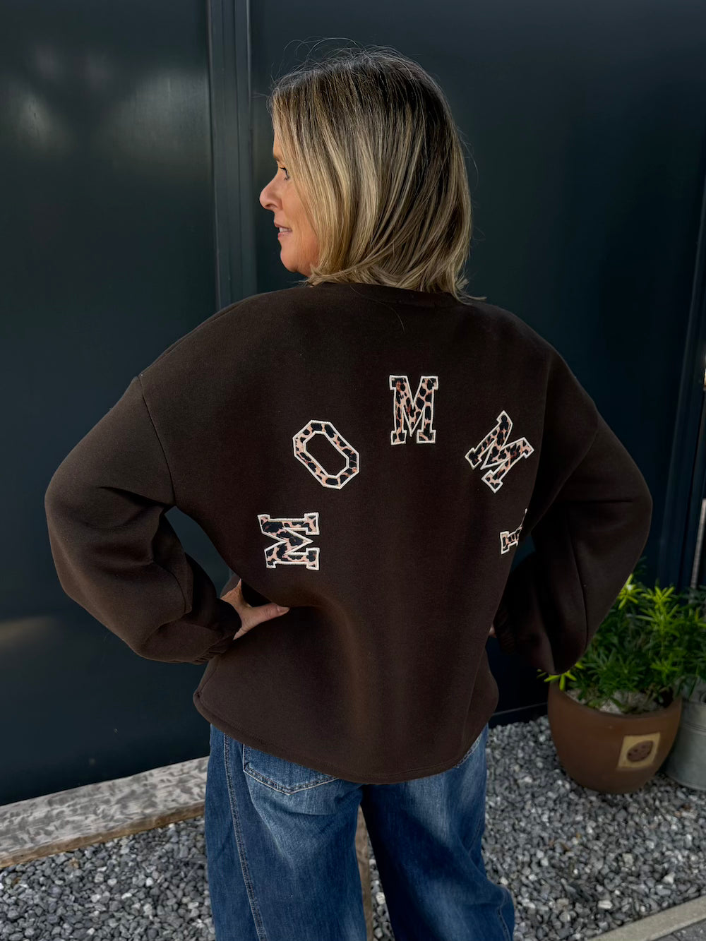 Mommy sweater met luipaard applicatie bruin