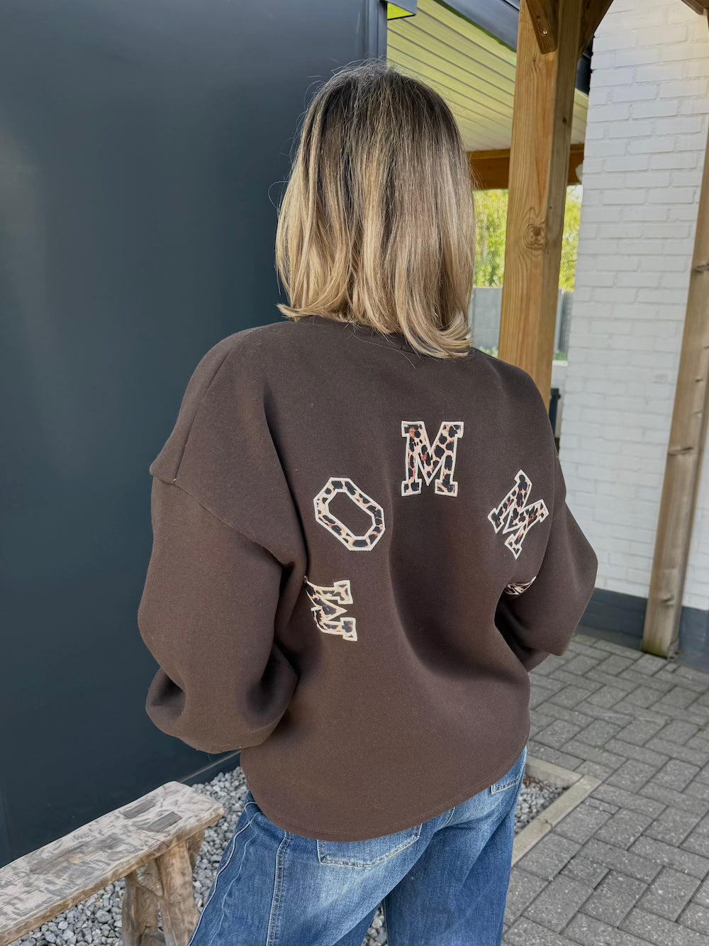Mommy sweater met luipaard applicatie bruin