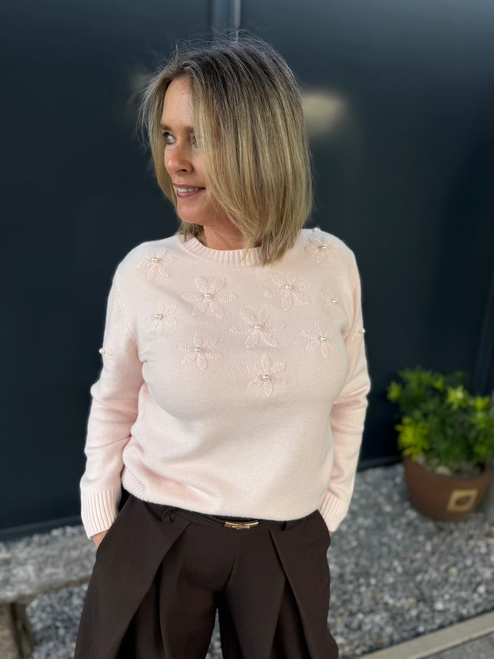 truitje lange mouw bloemen en parels roze