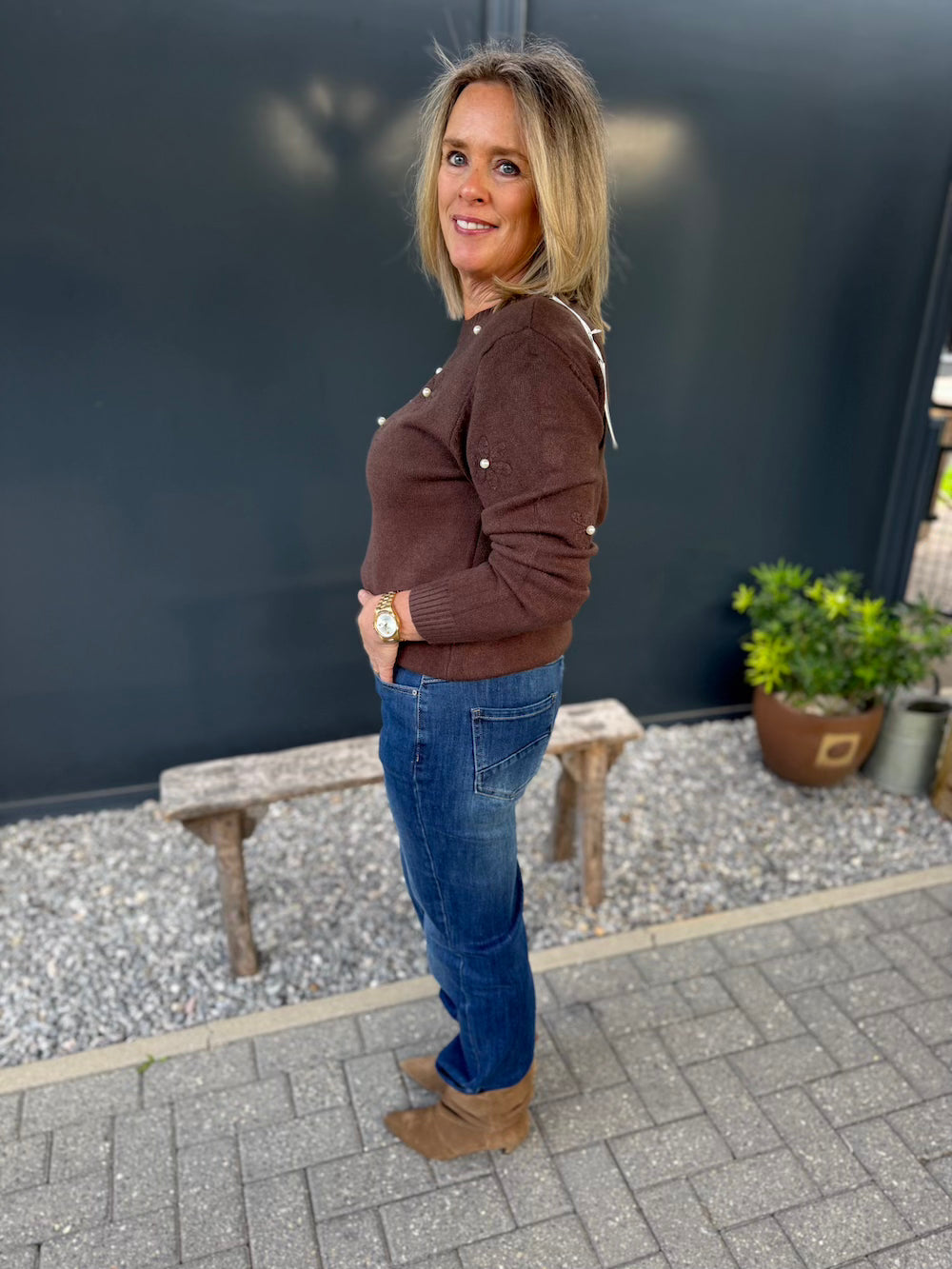 truitje lange mouw bloemen en parels roze