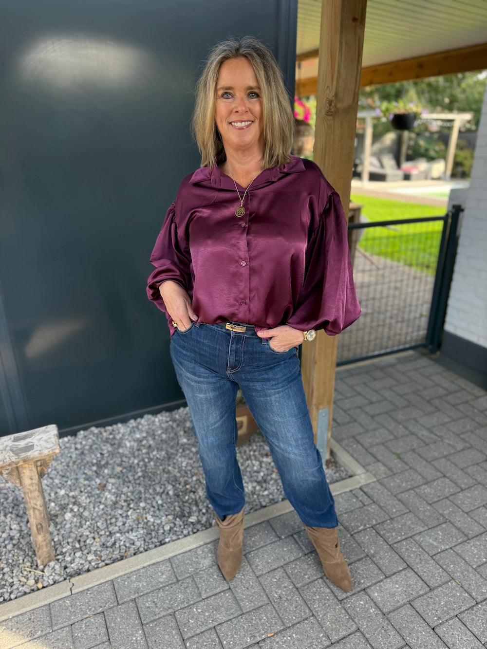 satijnen blouse met pofmouw bordeaux