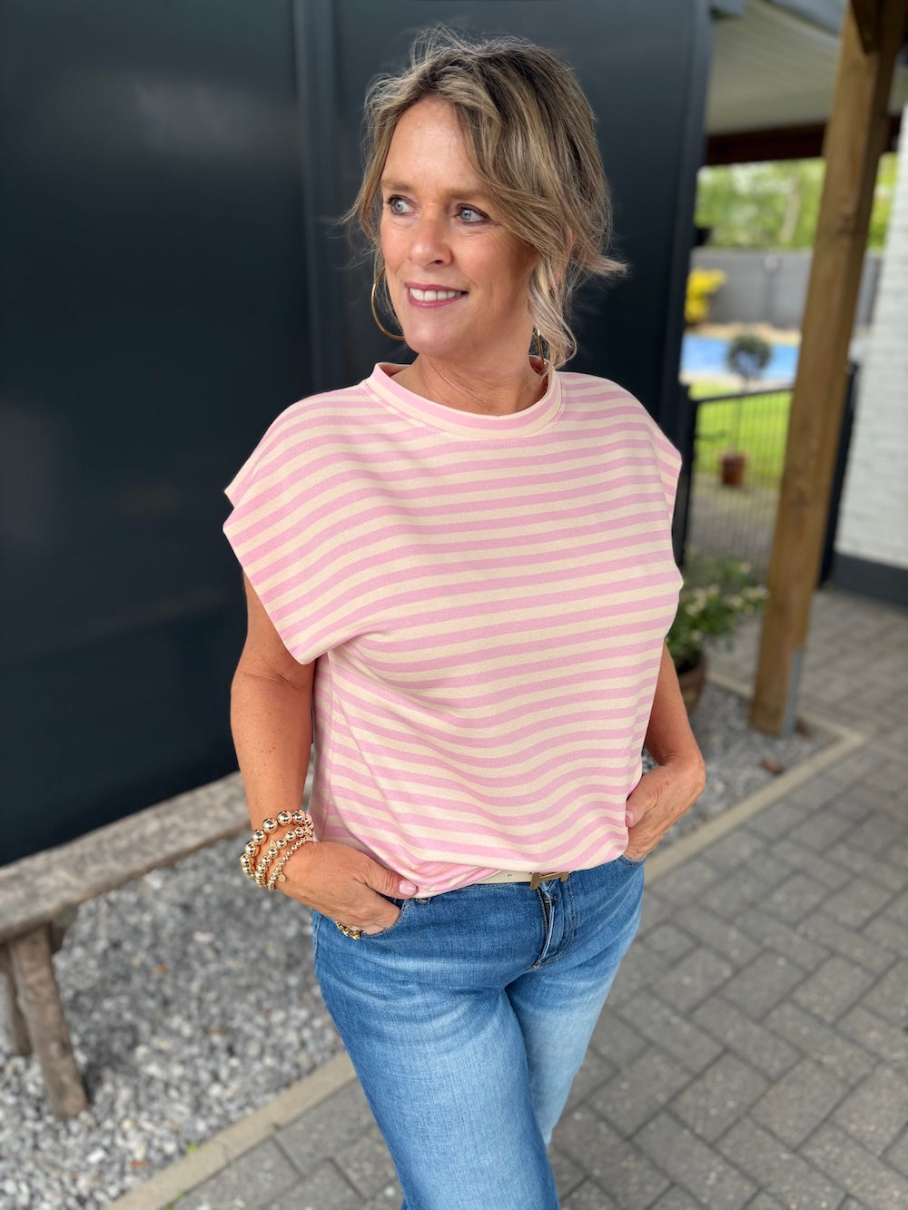 mouwloos shirt gestreept roze creme