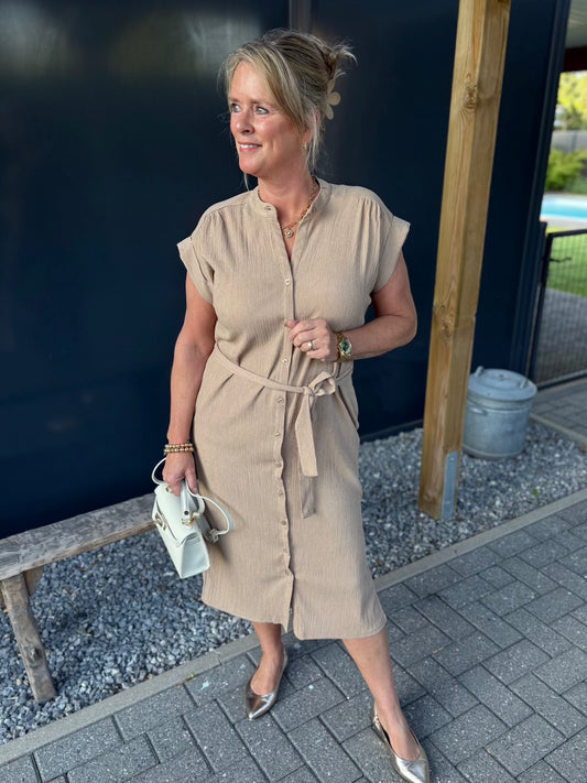 jurkje met knoopjes en striklint beige