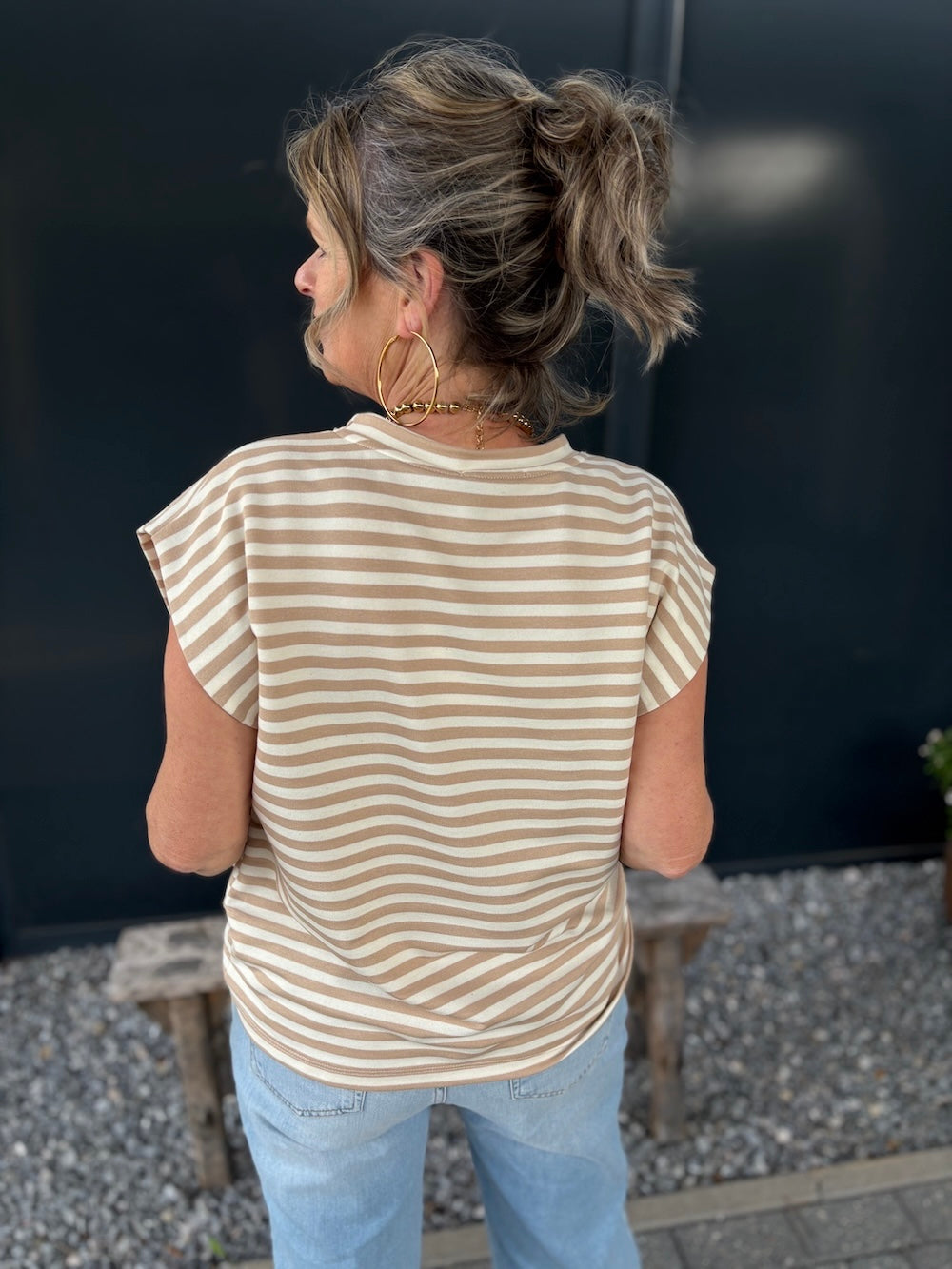 Mouwloos shirt gestreept  beige