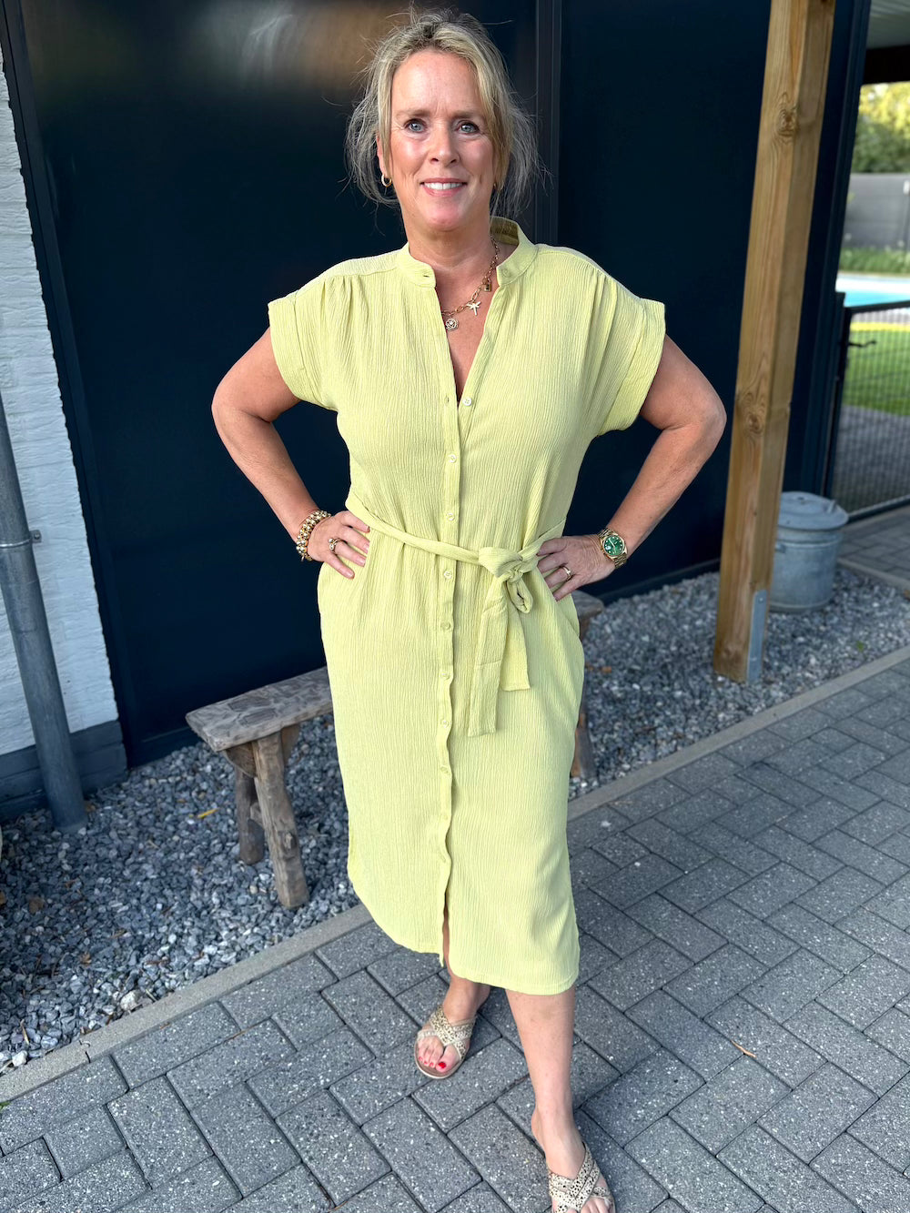 Midi dress met knoopjes lime