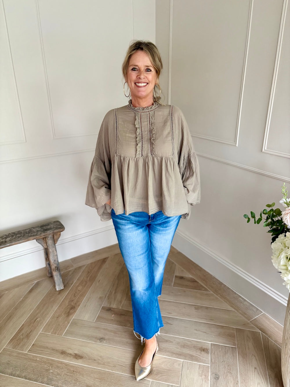 wijde blouse vleermuis mouw taupe