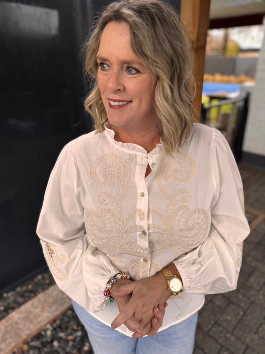 blouse wit met creme borduursels