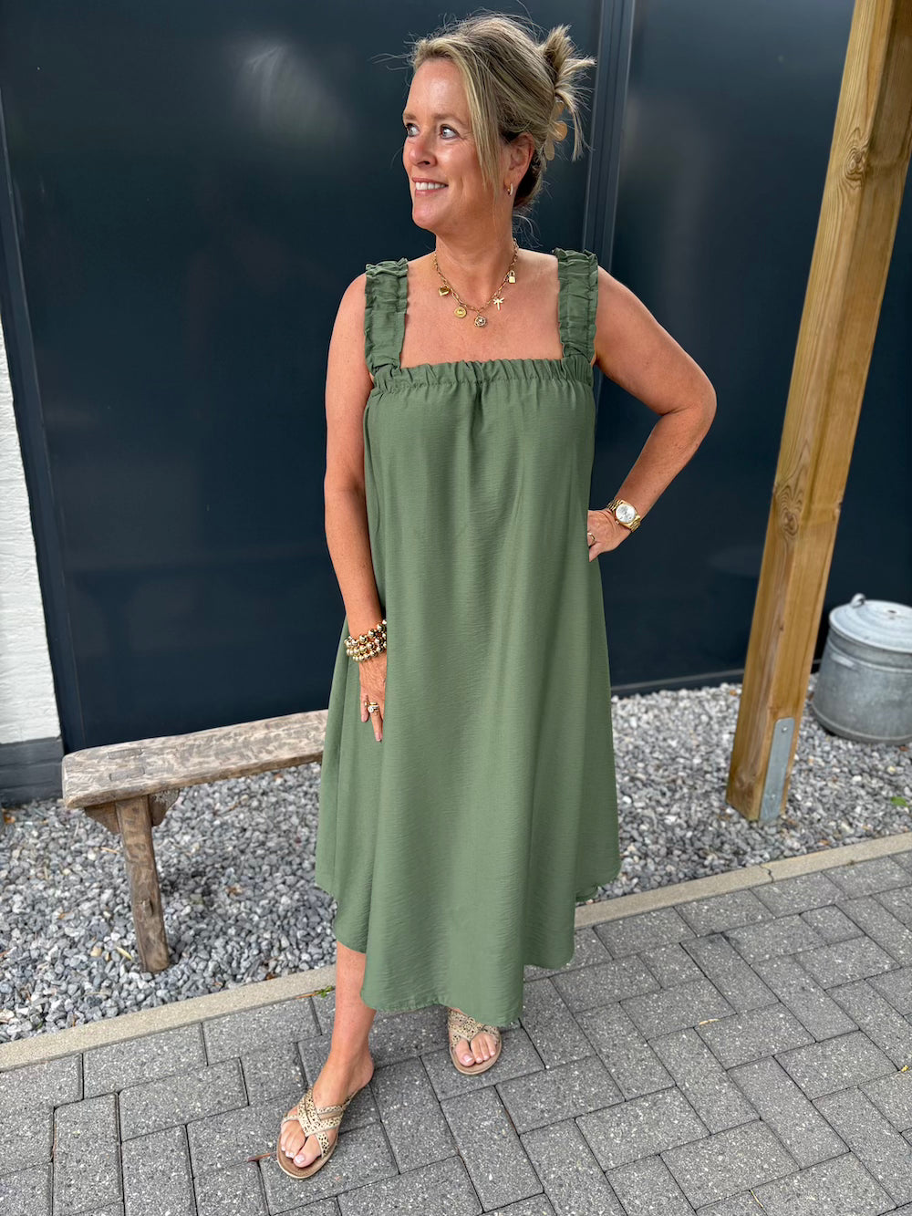 Jurk met strik op de rug khaki