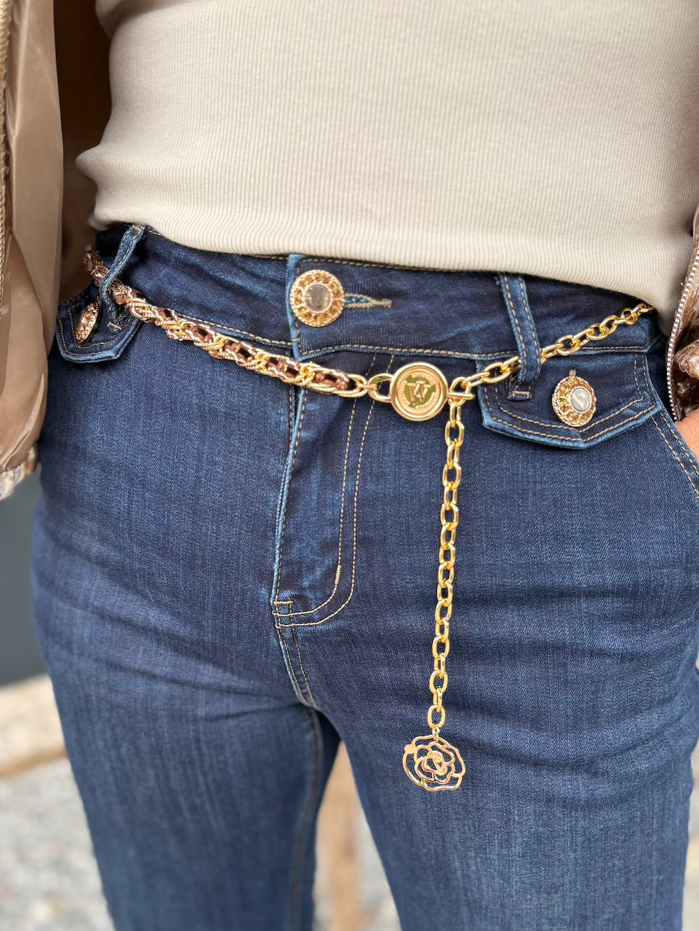 Stretch jeans rechte pijp met riempje blauw