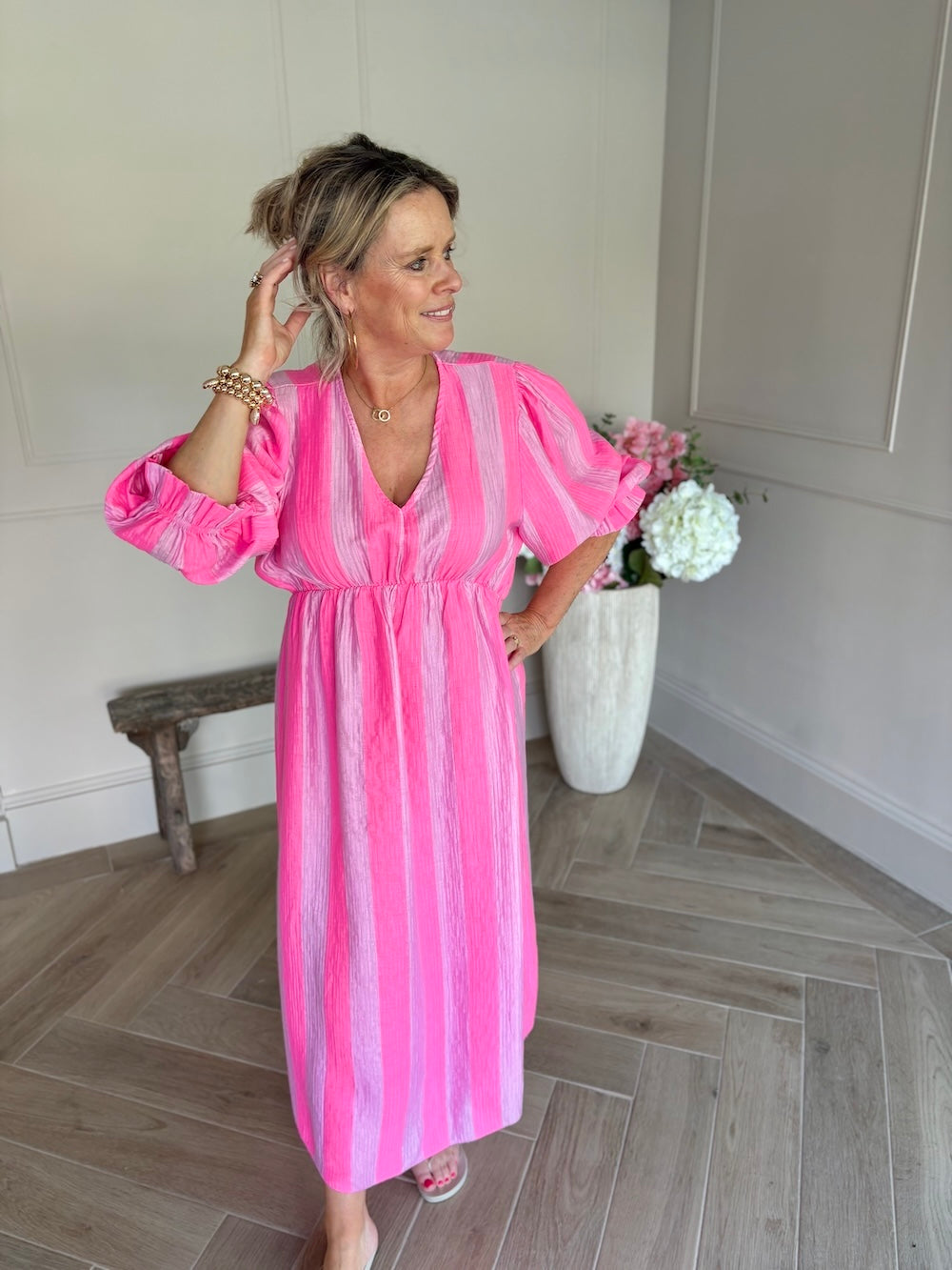 Jurk neon roze gestreept V hals