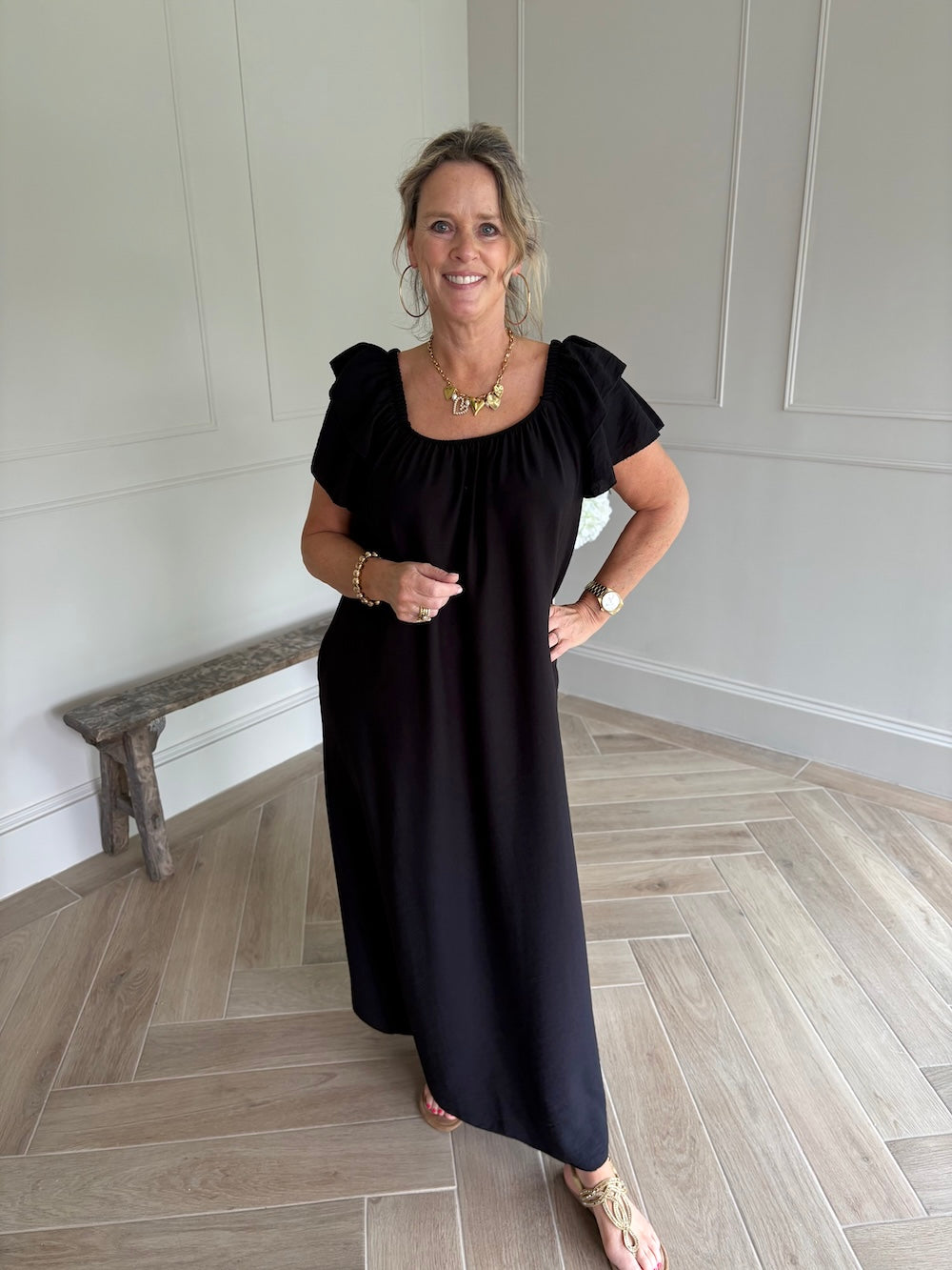 zomerjurk zwart met rug detail