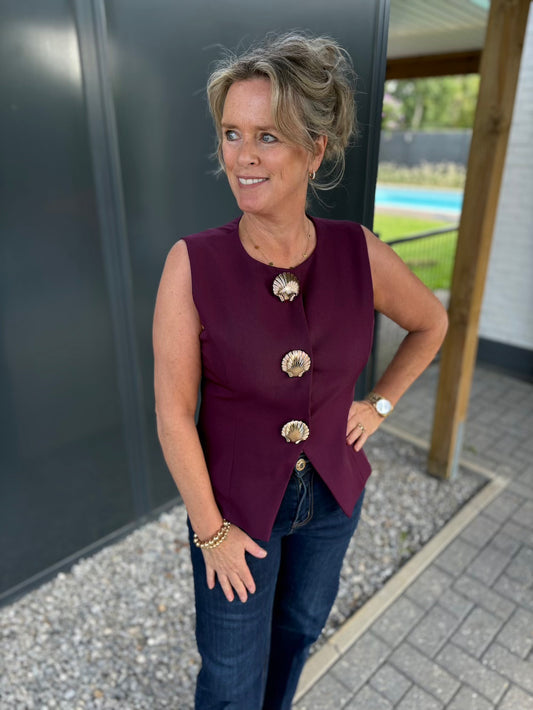 Gilet met schelpen knopen gouden knopen bordeaux