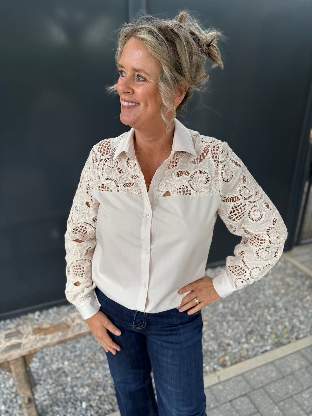 Blouse creme kanten mouwen