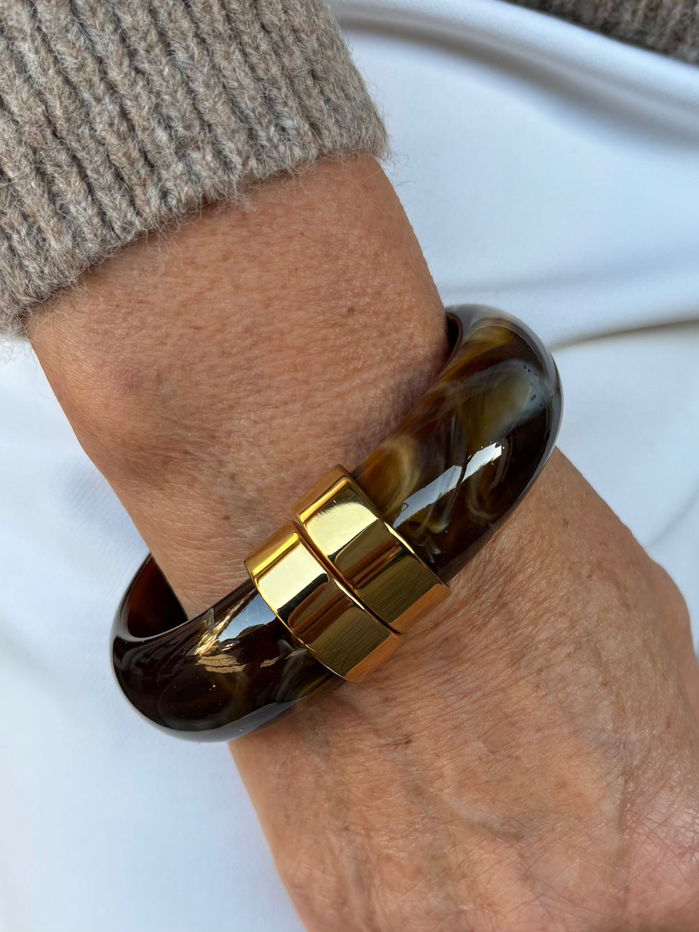 Statement armband met gouden details
