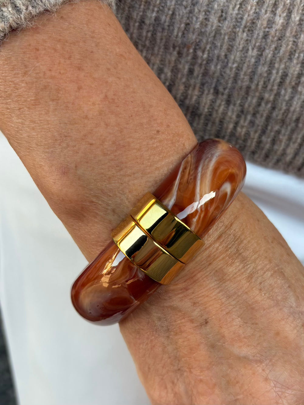Statement armband met gouden details