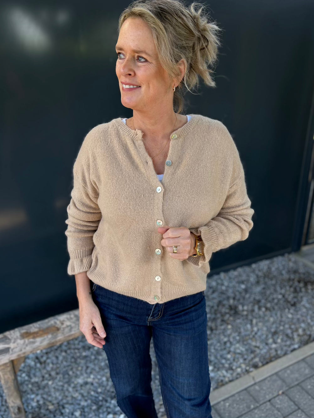 Vestje alpaca lange mouw met froezel manchet beige