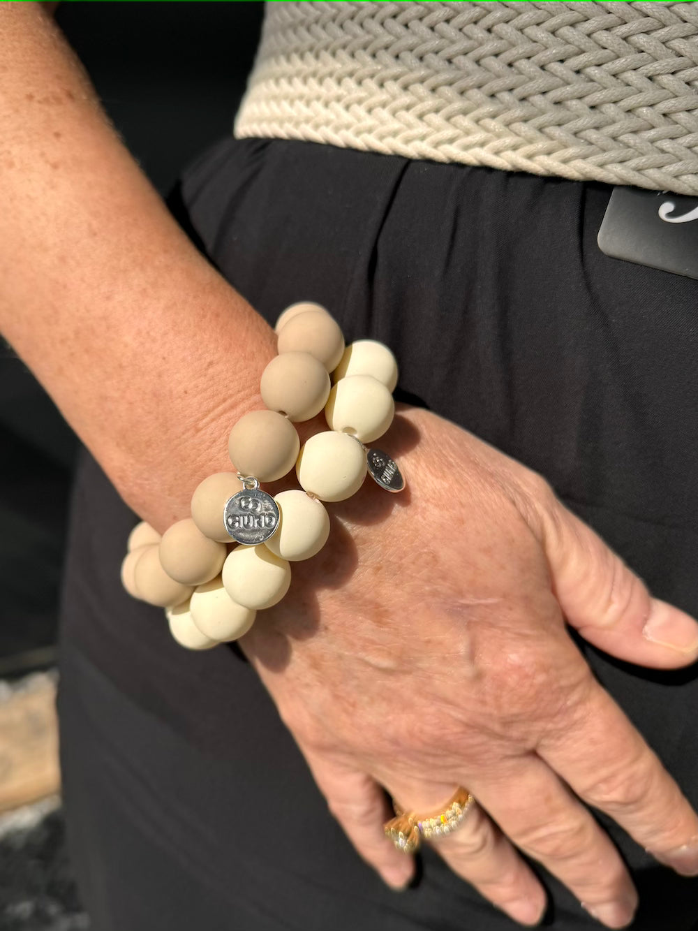 Chunky armband matte kralen creme